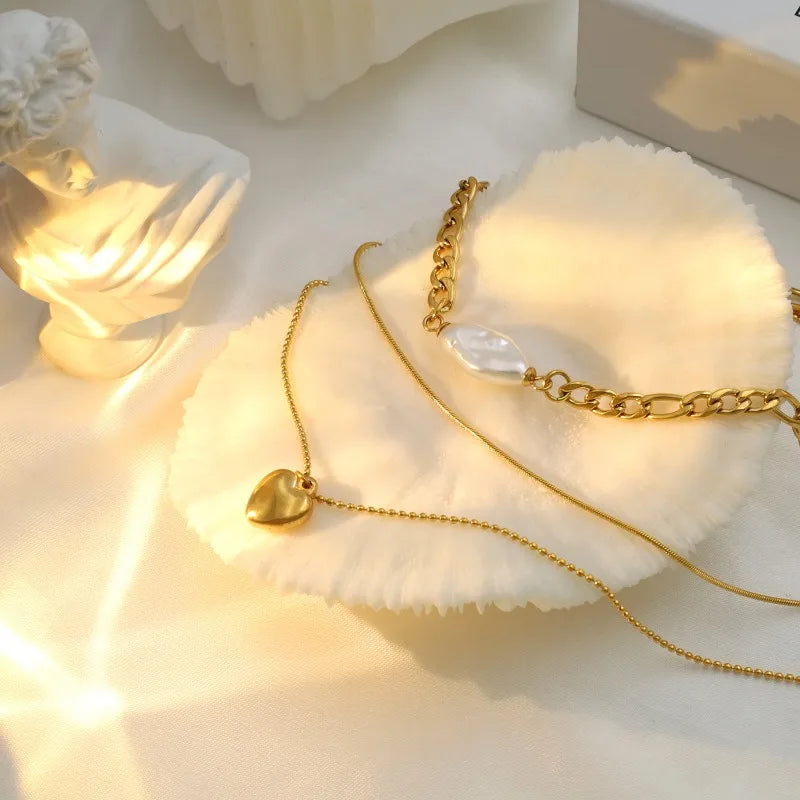 18k Gold Titanium Steel Three-layer Stacked Love Pendant Necklace, Women's High-end Light Luxury Pearl Heart Necklace Does Not F